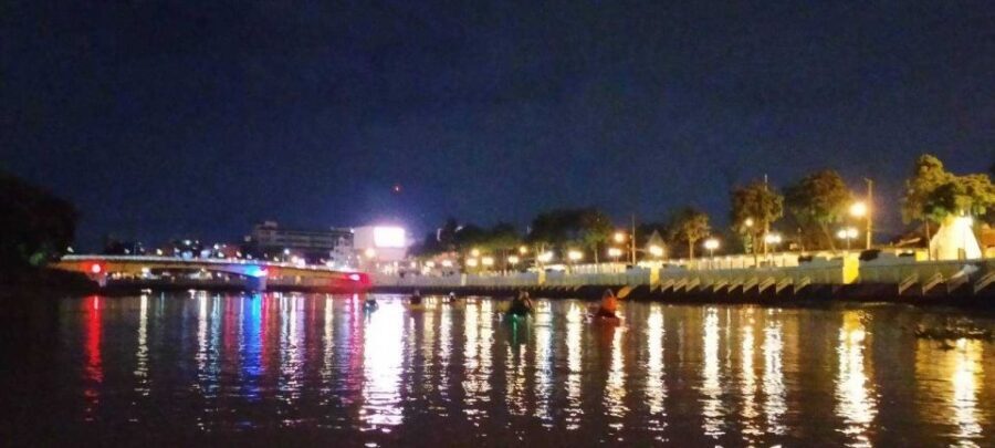 Chiang Mai: Ping River Night Kayaking into City Center - What to wear and bring for a comfortable night paddle
