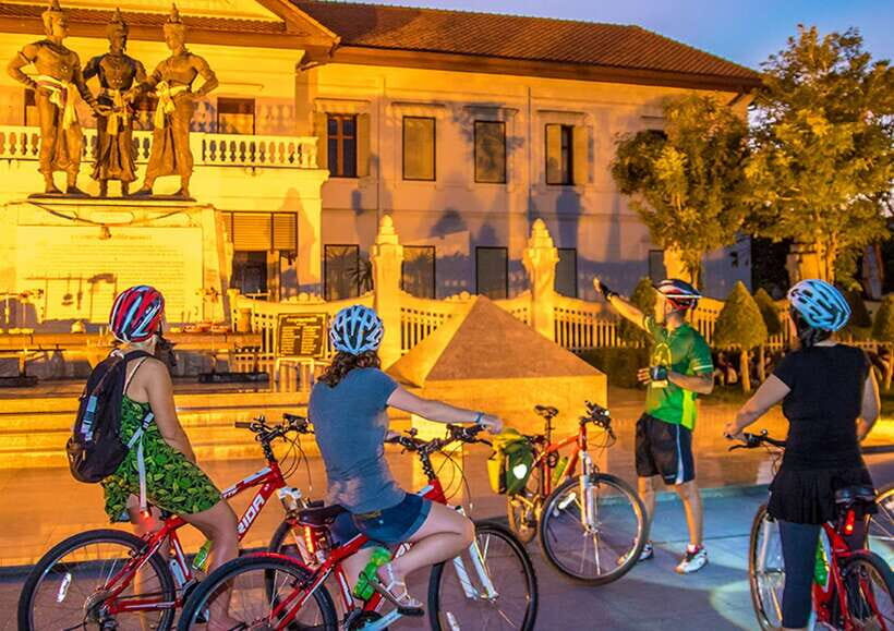Chiang Mai: Private Historic Old City Bike Tour - Night - Wat Intakhin and Lanna’s Symbolic Center (How the Route Connects Temples)