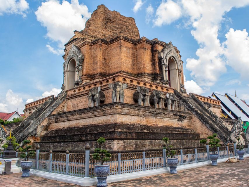 Chiang Mai: Private Tuk Tuk Tour of City Temples With Pickup - Pacing and timing: what feels smooth and what might feel short