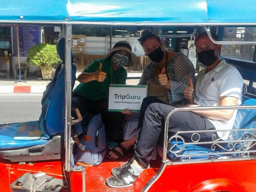 Chiang Mai: Private Tuk Tuk Tour of City Temples With Pickup - Low-impact touches: glass water and carbon offsets that actually fit the day