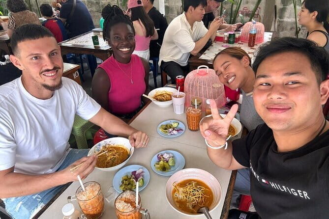 Chiang Mai Private Walking Tasting Tour with Secret Food Tours - Stop-by-Stop: What You’ll Do and What to Pay Attention To
