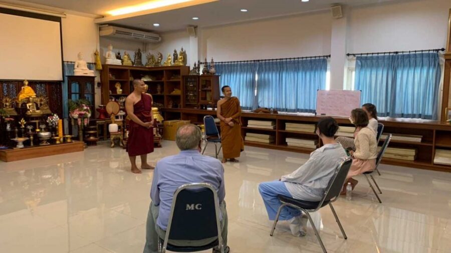 Chiang Mai: Silver Craftwork Temple Tour with Monk Meeting - The monk meeting: what you can ask, and why it changes the visit