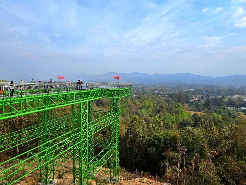 Chiang Mai: Sticky Waterfall scenic loop unseen lake &temple - Lunch around noon: you’ll plan it yourself