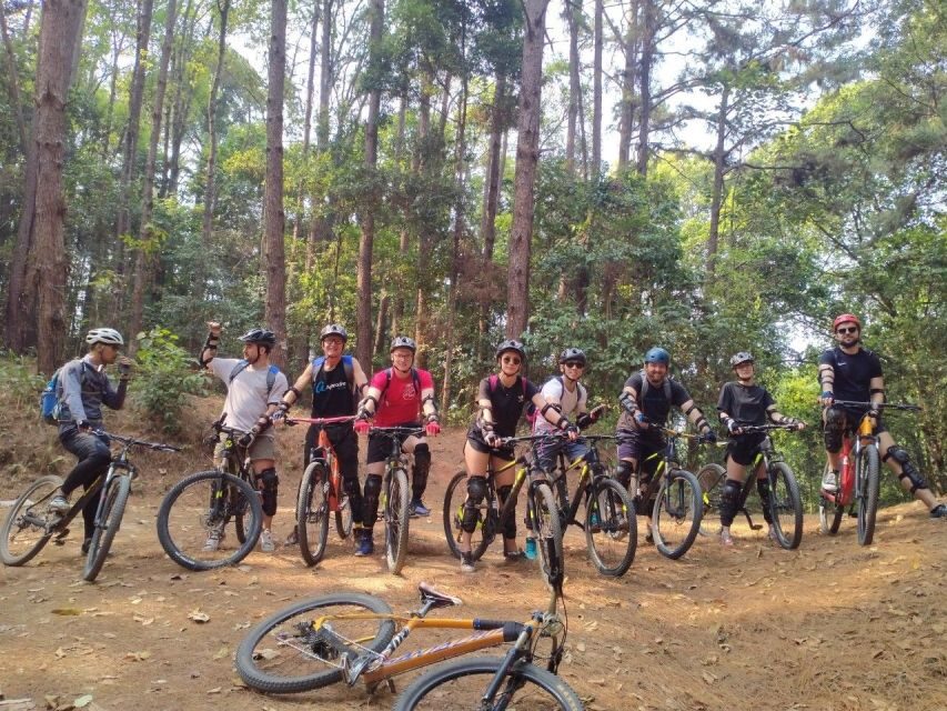 Chiang Mai: Suthep National Park Hiking & DH Mountain Biking - Lunch at 1400 m: refuel before the downhill