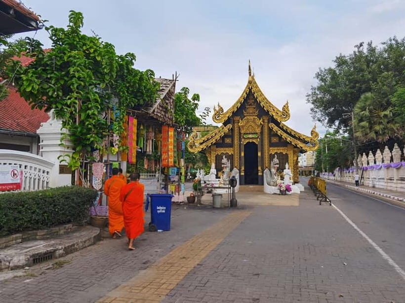Chiang Mai: Temple And City Walking Tour Part I - Timing, pace, and what 4 hours feels like on foot
