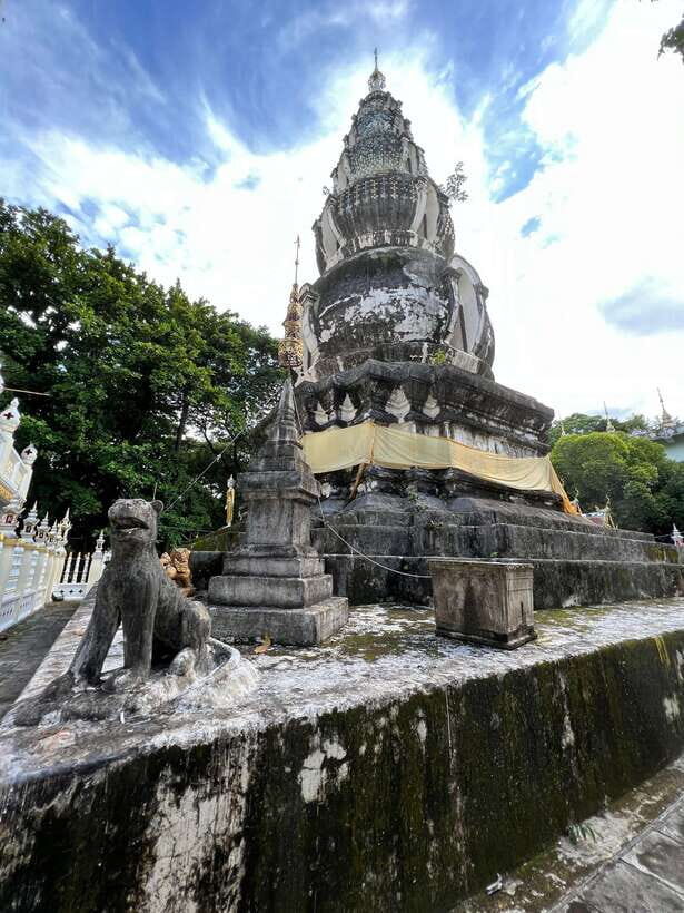 Chiang Mai: Temple & City Tour Part II - A calm walking format that lets temples sink in