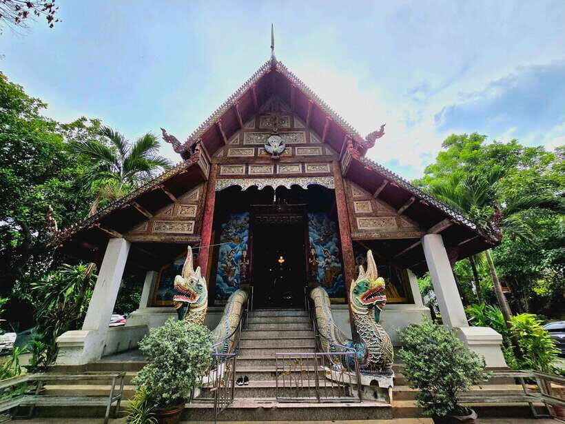 Chiang Mai: Temple & City Tour Part II - Wat Ku Tao: the chedi built in 1613 for Prince Saravadi’s ashes