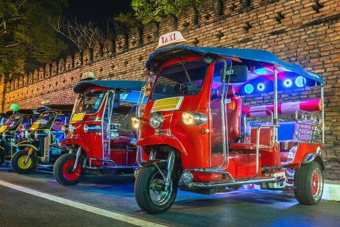 Chiang Mai Temples and Market Tuk Tuk Night Tour - Key highlights I think are worth your time