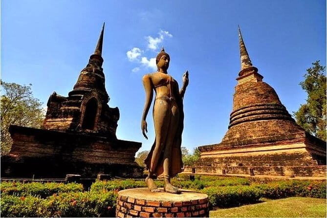 Chiang Mai Temples and Market Tuk Tuk Night Tour - Night Bazaar: street food meal, dessert, then shopping time