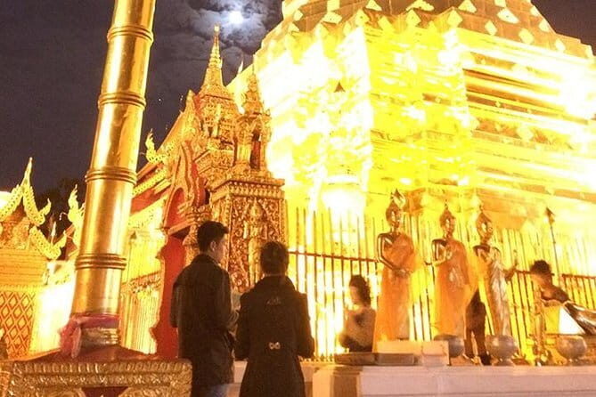 Chiang Mai Temples and Market Tuk Tuk Night Tour - The guide makes this or breaks it