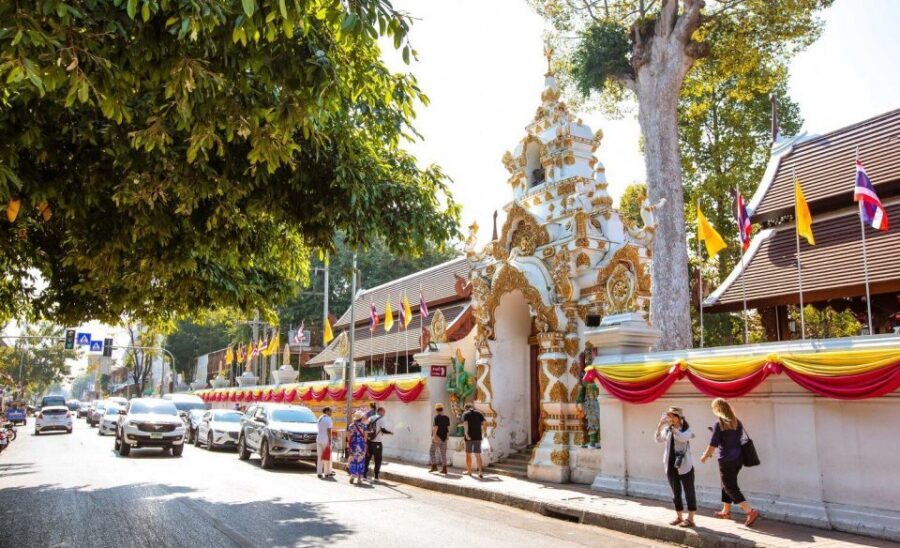 Chiang Mai: Temples and Street Food Night Tour by Tuk Tuk - FAQ
