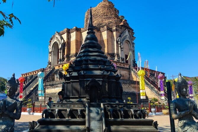 Chiang Mai Temples & Old City Hidden Gems Small Group Tour 2 Hrs - Why This 2-Hour Old City Temple Route Works So Well