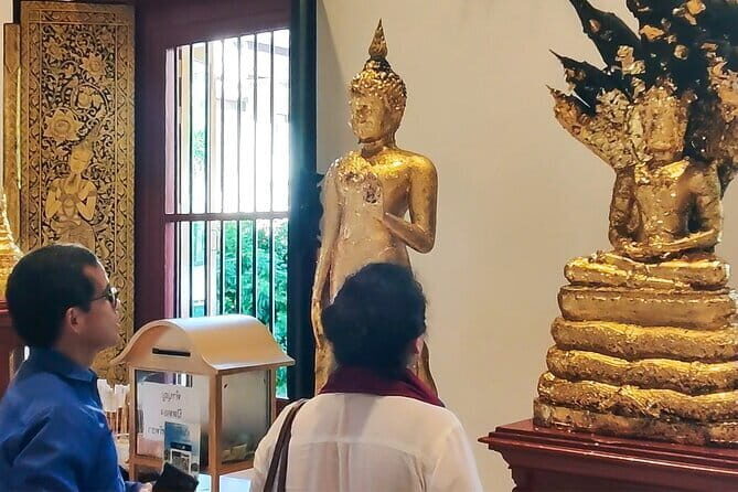 Chiang Mai Temples & Old City Hidden Gems Small Group Tour 2 Hrs - Stop 1: Wat Chiang Man and the Lanna Legends You’ll Actually Remember
