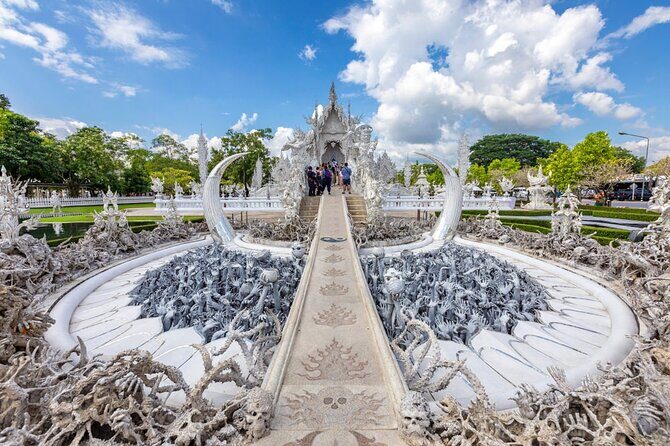 Chiang Mai to White & Blue Temple, Black Museum & Golden Triangle - Wat Rong Khun (White Temple): the stop that people remember