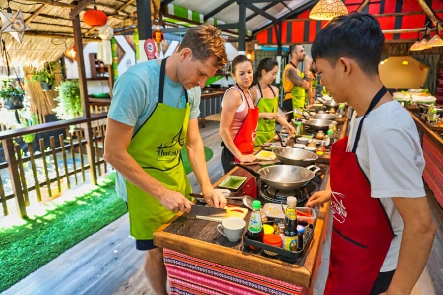 Chiang Mai: Traditional Thai-Akha Cooking Class& Market Tour - Thai curries, soups, and stir-fries: how you build a full meal