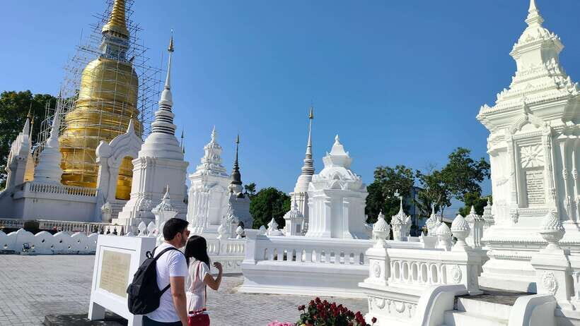 Chiang Mai: Tuk-Tuk Evening Tour with Temples & Street Foods - The Old City Drive: History Between Stops