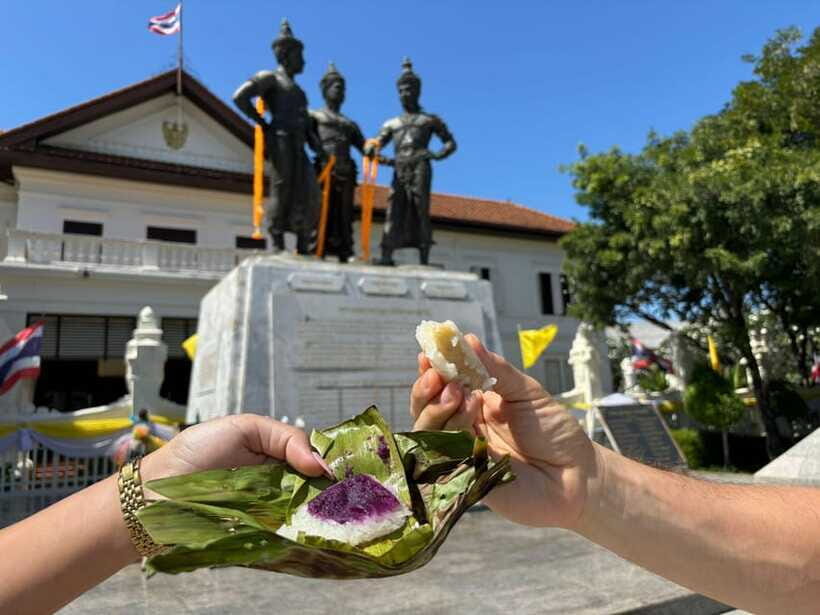 Chiang Mai: Walking Food Tour - The Temple Stop at Wat Lok Moli: Why the Timing Works