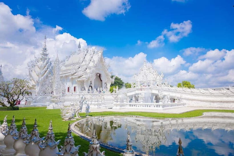 Chiang Mai: White, Red/Black & Blue Temples Tour with Lunch - The White Temple (Wat Rong Khun): modern Buddhism as art