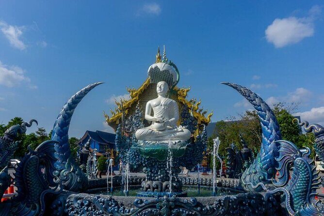 Chiang Rai and White Temple Private All-Inclusive Day-Tour - Lunch in Chiang Rai: included food without the hassle