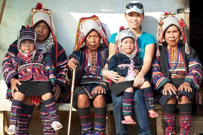 Chiang Rai, Golden Triangle and Long Neck Karen - Long Neck Karen village: culture meets sales pressure