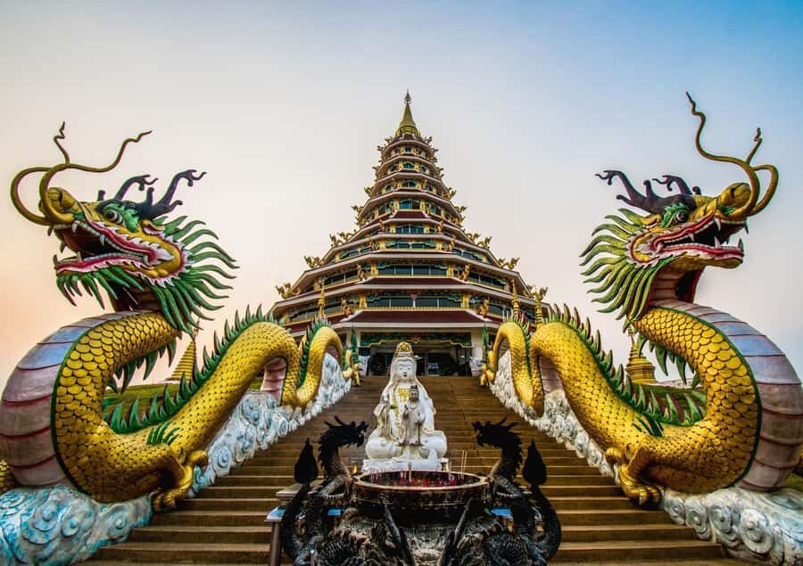 Chiang Rai White, Blue, Red 3 Temples Tour - White, Blue, and Red Temples in One Long Day