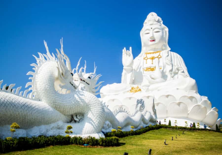 Chiang Rai White, Blue, Red 3 Temples Tour - Wat Rong Khun (White Temple): The Detail You’ll Want to Slow Down For
