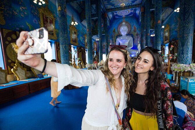 Chiang Rai White Temple, Blue Temple and more from Chiang Mai - How to Plan for the Crowds and the Photo Rush