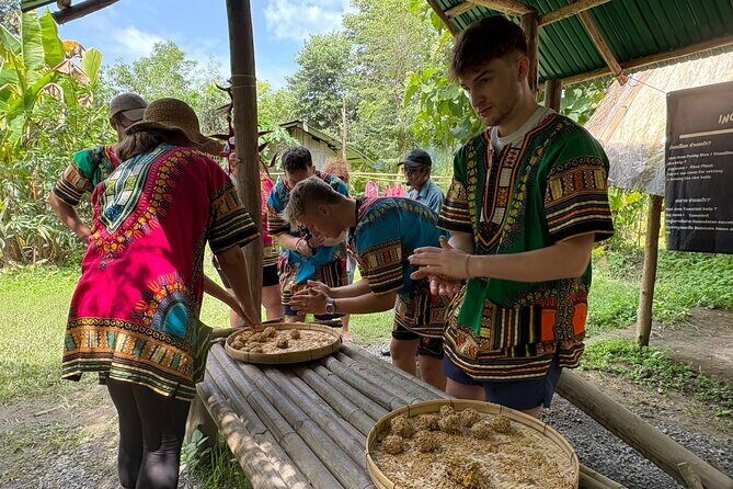 Chiangmai Half Day Visit and Wildlife Experience - The Community Side: Thai Traditions and a Pad Thai Finish