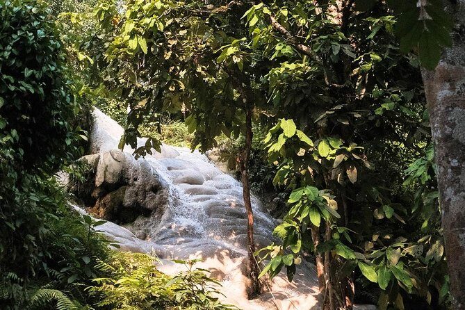 Climb Sticky Waterfall Like a Spiderman - Sticky Waterfall Basics: What You Actually Do
