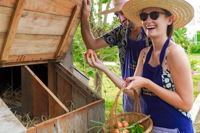 Cook Local Northern Thai Food in Traditional House - Small Group Size, English Instruction, and a “Real Class” Feel