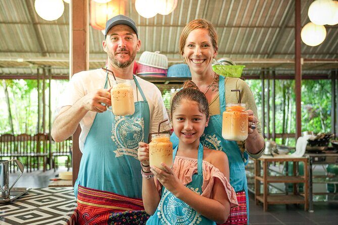 Cooking Class with Organic Farm in Chiang Mai at Mama Noi - From hotel pickup to market browsing in Chiang Mai