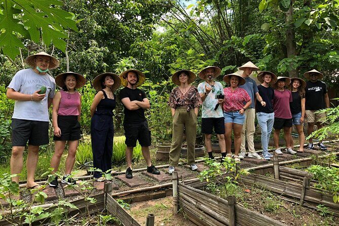 Cooking Class with Organic Farm in Chiang Mai - Your cooking station and your six-dish plan