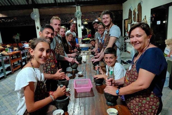 Cooking Evening Class Chiang Mai Visit Organic Garden and Market - Who Should Book This Cooking Class (and Who Should Consider Another Style)
