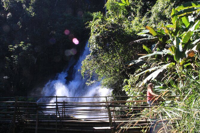 Doi Inthanon National park and 2 hours hiking with private tour - King & Queen Pagodas and their flower gardens