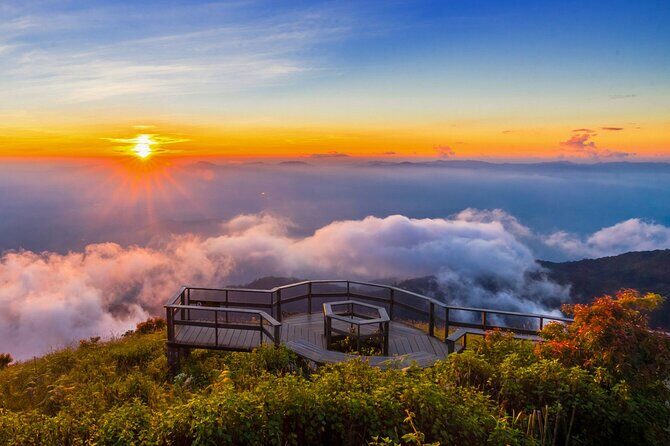 Doi Inthanon National Park with Nature Trail Trekking 1-Day Tour - Stop 3: King and Queen Chedis pagodas with the gardens