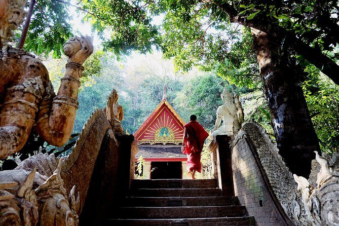 Doi Suthep and Wat Pha Lat Sunrise Private Tour – Half Day - Stop 2: Phra Kruba Srivichai shrine and the Muang On Cave area