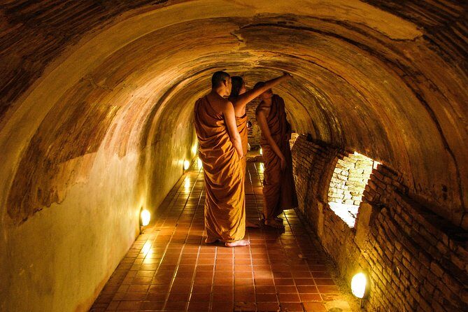 Doi Suthep and Wat Pha Lat Sunrise Private Tour – Half Day - Stop 4: Wat U-Mong (1297) and its underground tunnels
