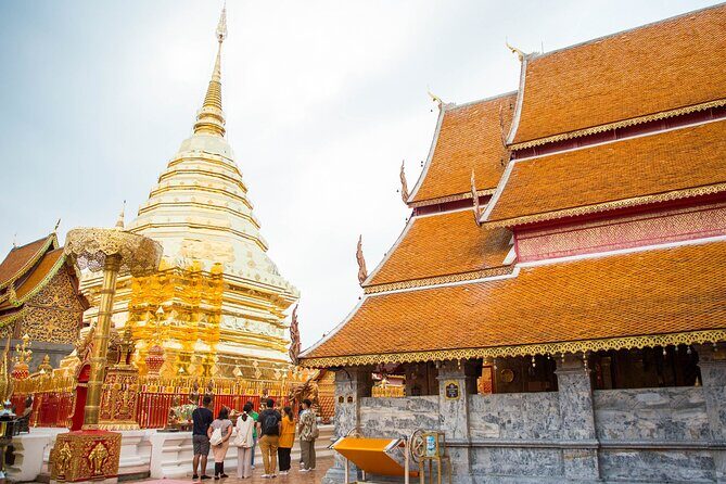 Doi Suthep and Wat Pha Lat Sunrise Private Tour – Half Day - Getting up to Wat Phra That: the 306 stairs reality check