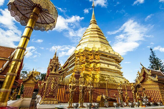 Doi Suthep and Wat Pha Lat Sunrise Tour (Small Group Only) - Sunrise on Doi Suthep: the payoff is timing