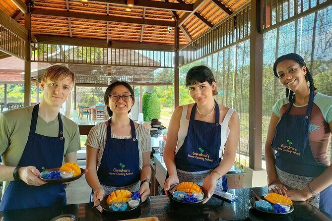 Evening Cooking Class in Traditional Pavilion with Beautiful Garden - Chiang Mai - Who should book this class (and who might want to skip it)