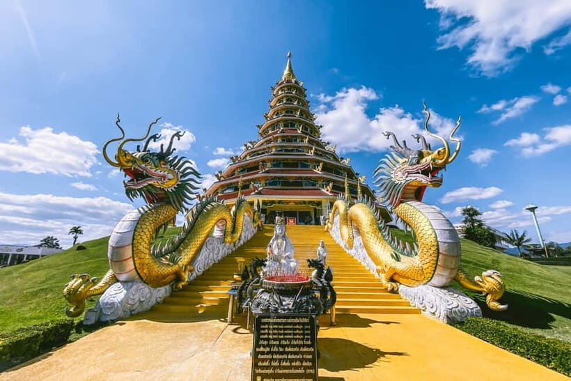 From Chiang Mai: White Temple, Blue Temple & Black House - From Chiang Mai to Chiang Rai: a full day that runs on timing