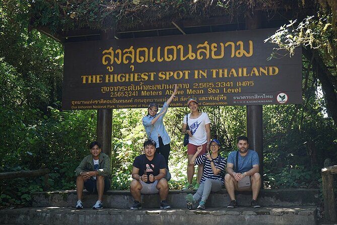 Full Day Doi Inthanon National Park Tour( Joint) - Royal Twin Stupas: Phra Maha Dhatu Napha Methanidon and Nabhapol