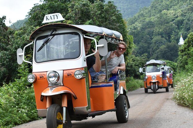 Full-Day Guided Tuk Tuk Chiang Mai Adventure and Rafting - Tuk tuk training: hands on the wheel, not just photos