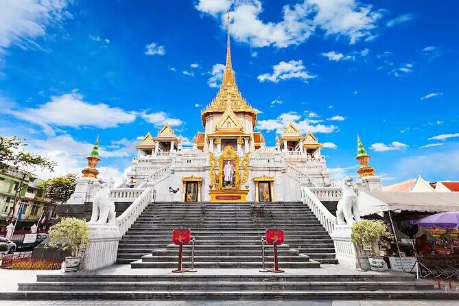 Full Day Tour in Chiang Rai White Temple and Golden Triangle - The Early Van Ride: Departing Chiang Mai Around 7:00