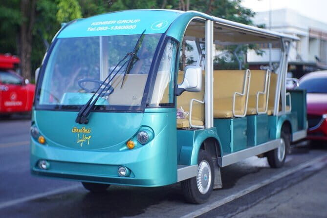 Guided Chiang Mai City Night Tour by EV Tram - Getting Oriented: Start at Three Kings Monument (6:00 pm, small group)