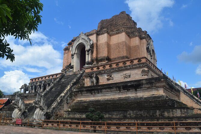 Half Day Chiang Mai City and Cultural by TukTuk, Samlor & Red car (Private Tour) - Your half-day route: from Kad Luang market to Wat Chedi Luang