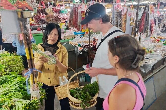 Half Day Chiang Mai Cooking Class and Market Taste Tour - Timing, Pacing, and Group Size: How to Make the Most of 3 Hours