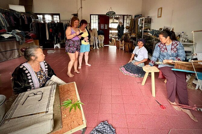 Half day Long Neck hill tribe and Hmong hill tribe village - Guides and comfort details that quietly improve the day
