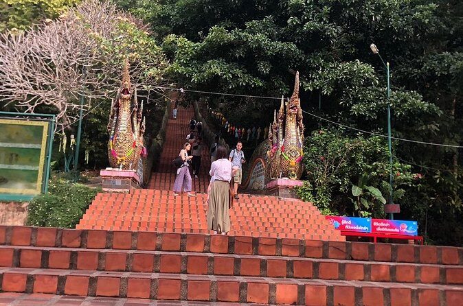 Half Day Morning Wat Pha Lat & Wat Phra That Doi Suthep Tour - Price and Value: Is $22 Worth It?