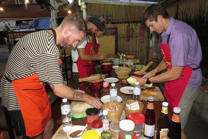 Half-Day Thai Cooking Class and Market Tour From Chiang Mai - Who Should Book This Thai Cooking Class